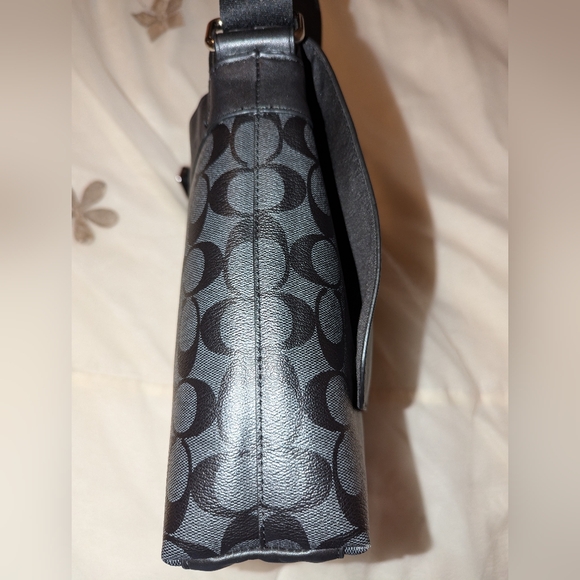 COACH CHARLES  Small Messenger Leather Signature Canvas Black Smoke EUC - Picture 6 of 14